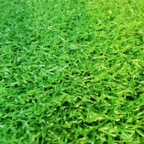 ماكينة صناعة العشب الصناعي